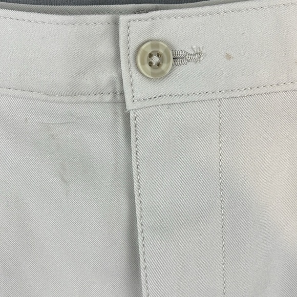 NWT‎ PGA TOUR Men's Khaki Silver Lining Flat Front Short Media Pocket Size 40 - Picture 6 of 7